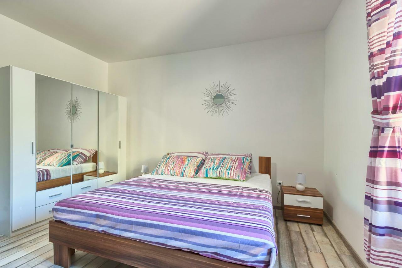 Amfiteatar Moris Apartment *